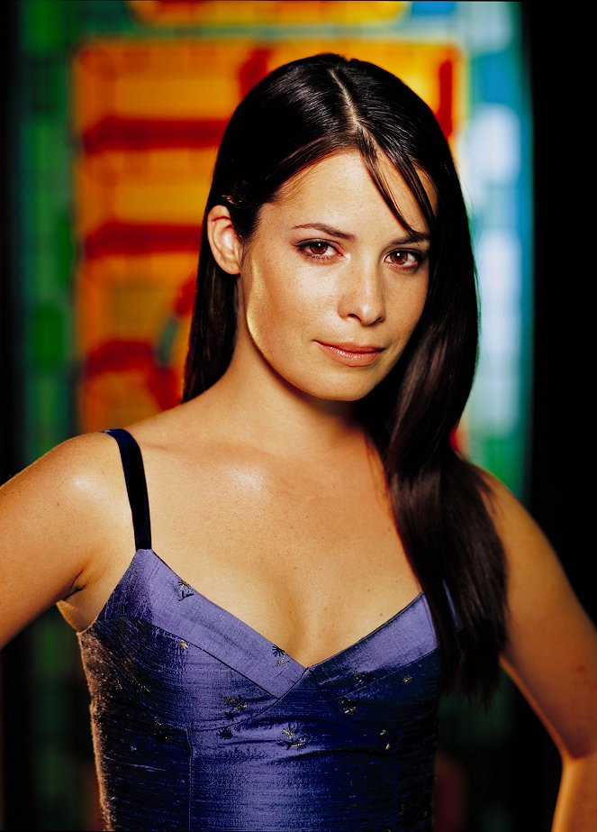 Charmed - Promo - Holly Marie Combs