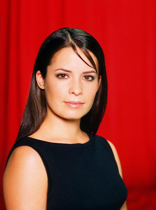 Siskoni on noita - Promokuvat - Holly Marie Combs