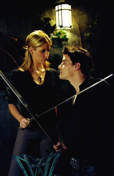 Buffy - Im Bann der Dämonen - Season 2 - Spiel mit dem Feuer - Filmfotos - Sarah Michelle Gellar, David Boreanaz