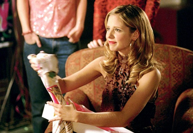 Buffy, a vámpírok réme - Véres nyakkendők - Filmfotók - Sarah Michelle Gellar