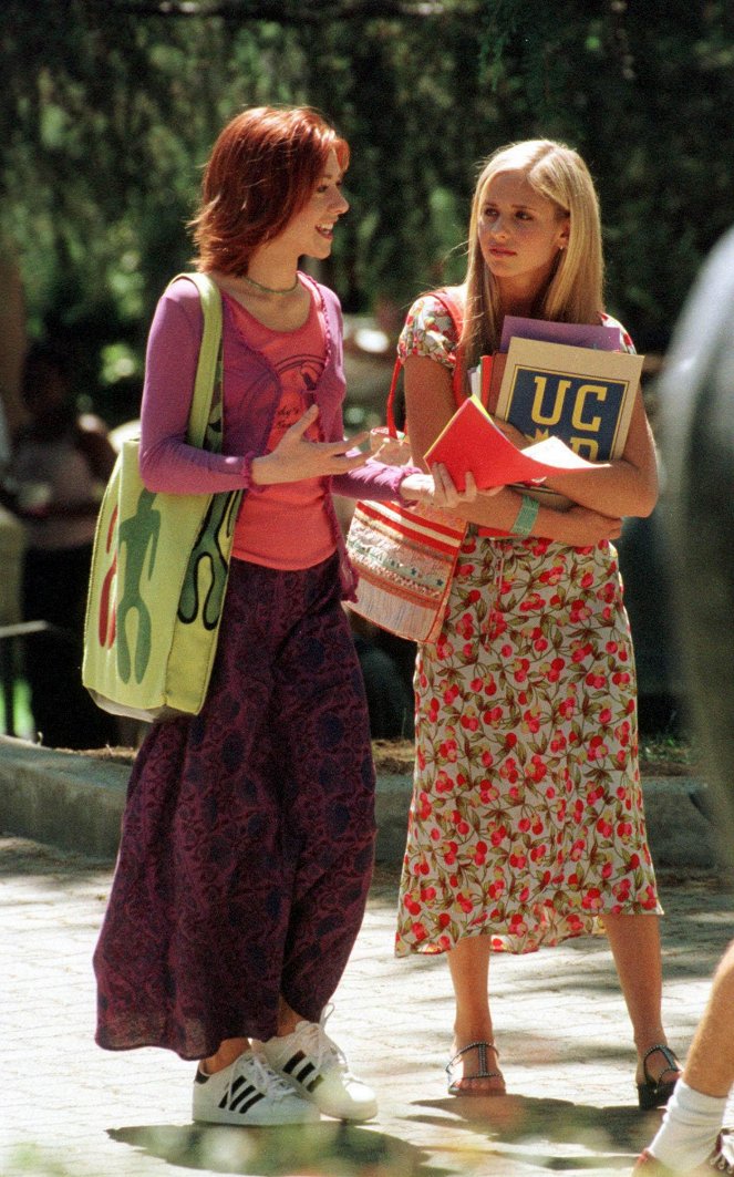 Buffy contre les vampires - Disparitions sur le campus - Film - Alyson Hannigan, Sarah Michelle Gellar