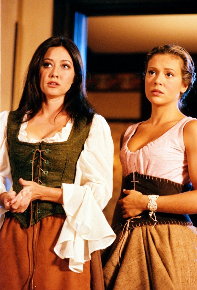 Charmed - All Halliwell's Eve - Photos - Shannen Doherty, Alyssa Milano