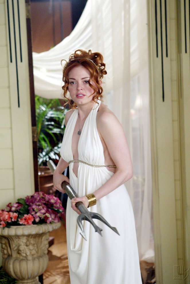 Charmed - Season 5 - Oh My Goddess (2) - Photos - Rose McGowan