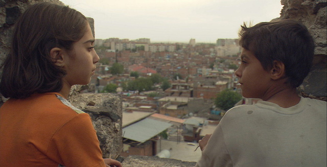 Děti z Diyarbakıru - Z filmu - Senay Orak, Muhammed Al
