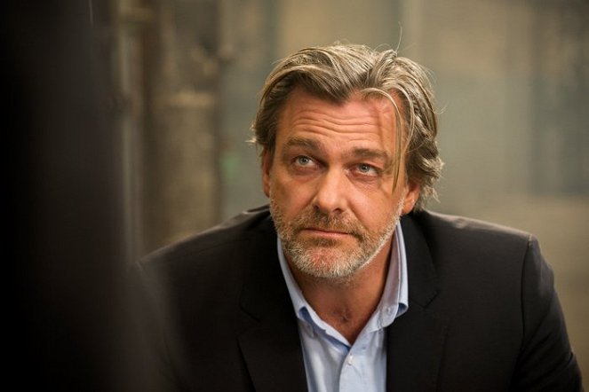 Kurýr: Restart - Z filmu - Ray Stevenson