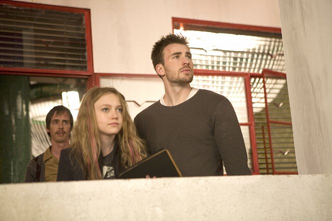 Výnimoční - Z filmu - Dakota Fanning, Chris Evans