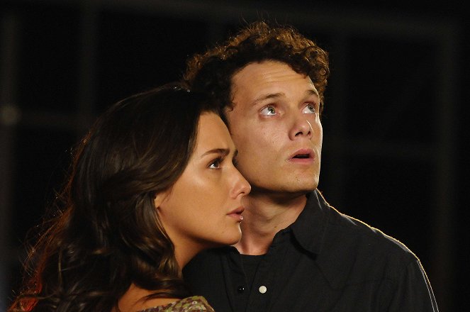 Odd Thomas, cazador de fantasmas - De la película - Addison Timlin, Anton Yelchin