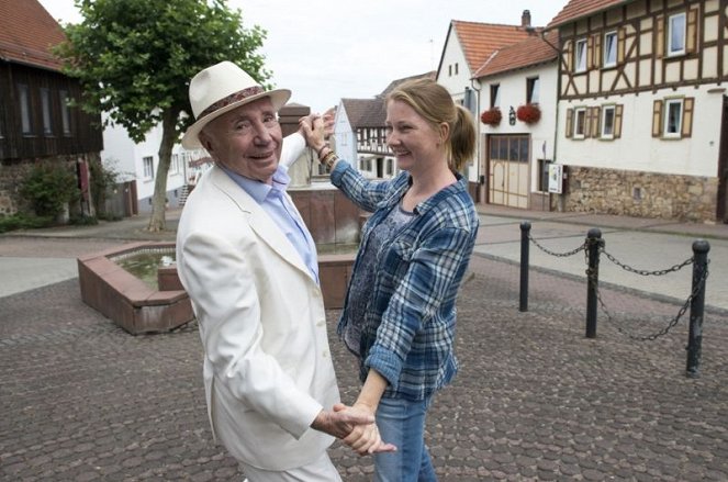 Über den Tag hinaus - De filmagens - Horst Sachtleben, Katja Studt