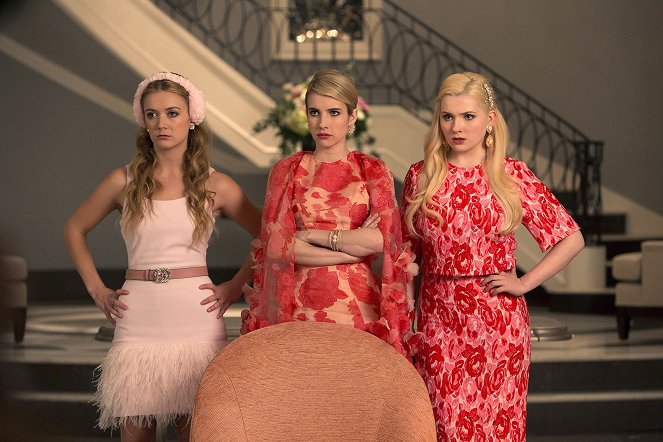 Scream Queens - Pilot - Van film - Billie Lourd, Emma Roberts, Abigail Breslin