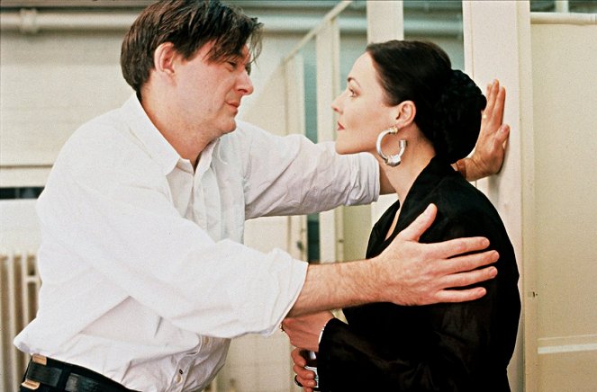 Três passos para o Paraíso - Do filme - James Fleet, Frances Barber