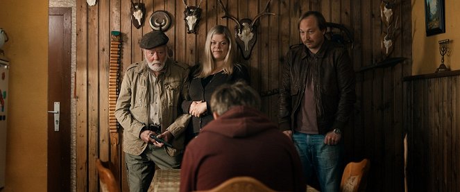 Der Kuckuck und der Esel - Filmfotos - Joost Siedhoff, Marie Schöneburg, Jan Henrik Stahlberg, Thilo Prothmann