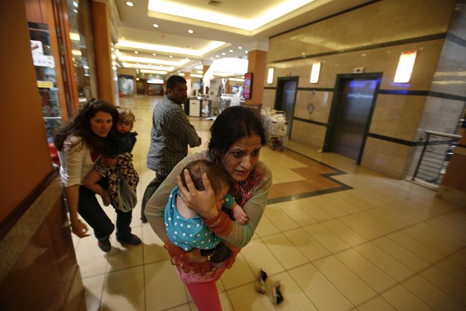 Terror at the Mall - Filmfotos