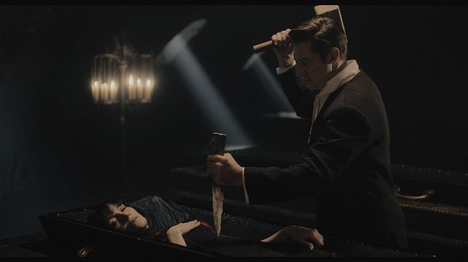 Der Vampir auf der Couch - Z filmu - Jeanette Hain, Tobias Moretti