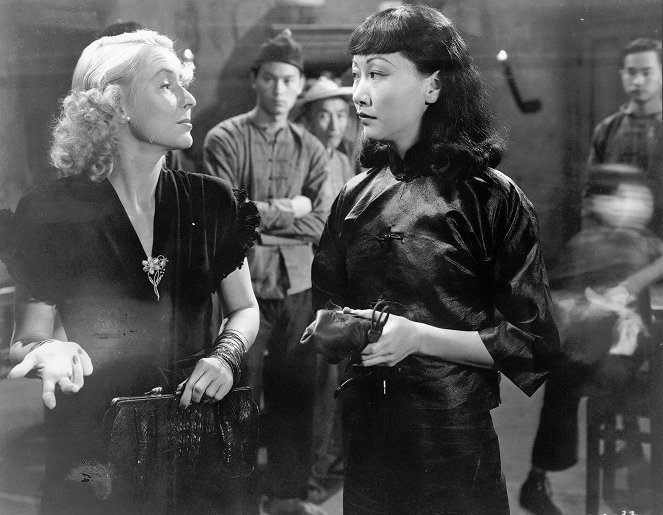 Lady from Chungking - Filmfotók - Mae Clarke, Anna May Wong