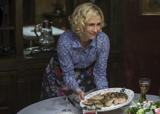 Bates Motel - Season 3 - The Last Supper - Photos - Vera Farmiga