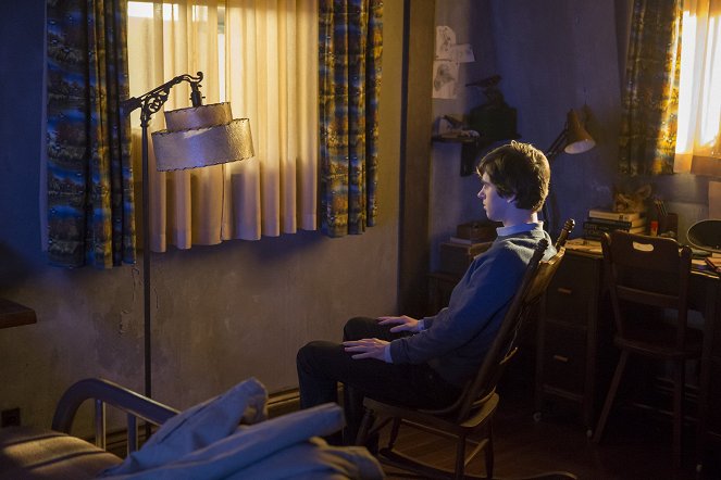 Bates Motel - The Pit - Do filme - Freddie Highmore