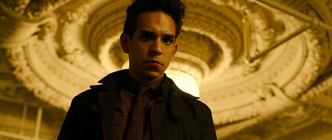 Time Out - Film - Ray Santiago