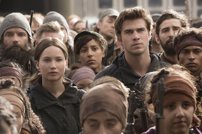 The Hunger Games - Mockingjay: Part 2 - Filmfotos - Jennifer Lawrence, Liam Hemsworth