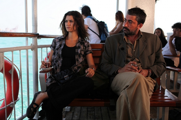 Gecenin Kanatları - Film - Beren Saat, Erkan Petekkaya