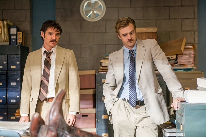 Narcos - The Palace in Flames - Van film - Pedro Pascal, Boyd Holbrook