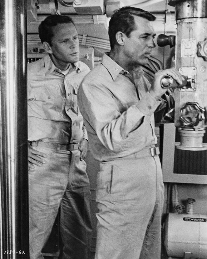 Unternehmen Petticoat - Filmfotos - Dick Sargent, Cary Grant