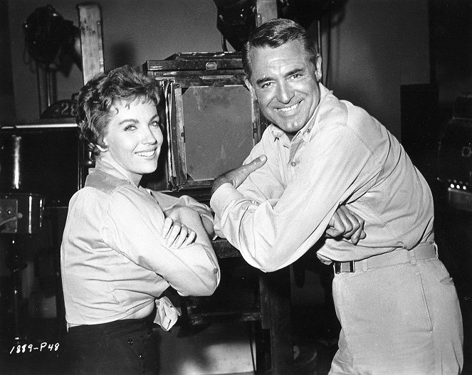 Fehérnemű hadművelet - Forgatási fotók - Joan O'Brien, Cary Grant