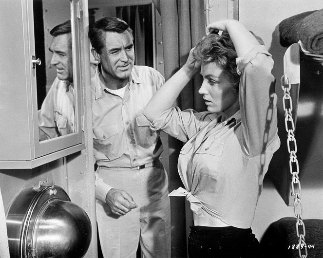 Fehérnemű hadművelet - Filmfotók - Cary Grant, Joan O'Brien