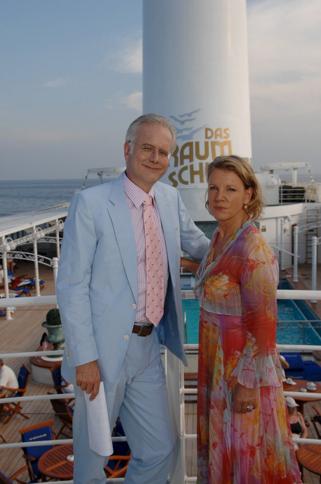 Das Traumschiff - Vietnam - Promo - Harald Schmidt, Mariele Millowitsch