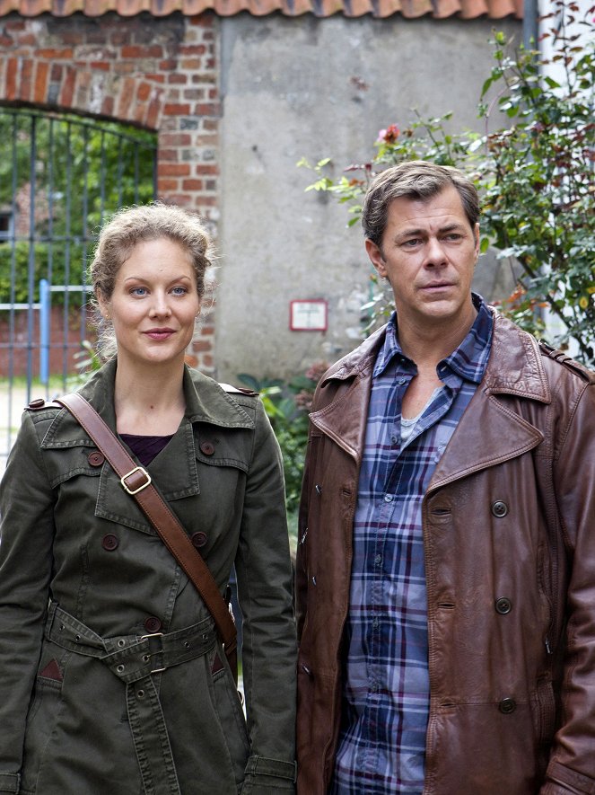 Morden im Norden - Season 1 - Der letzte Gang - Photos - Tessa Mittelstaedt, Sven Martinek