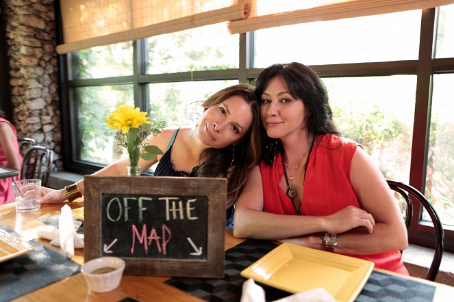Off the Map with Shannen and Holly - Promoción - Holly Marie Combs, Shannen Doherty