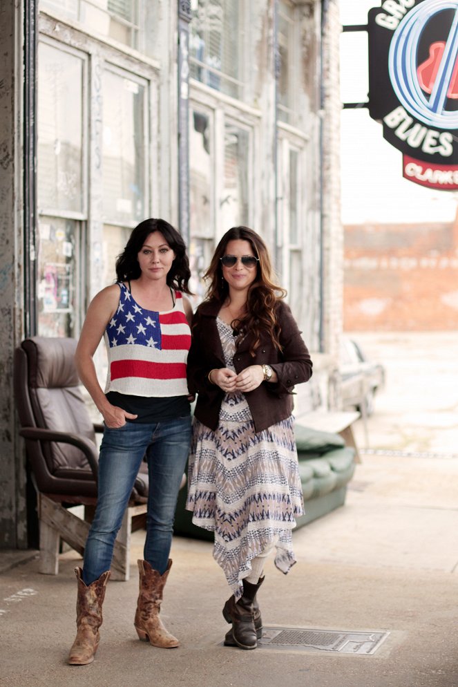 Off the Map with Shannen and Holly - Promokuvat - Shannen Doherty, Holly Marie Combs