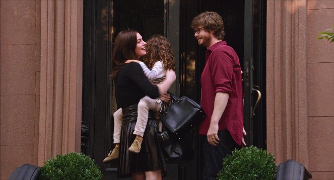 O Estagiário - Do filme - Anne Hathaway, Anders Holm