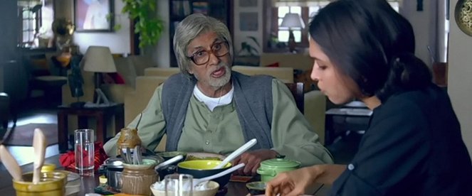Piku - Filmfotos - Amitabh Bachchan, Deepika Padukone