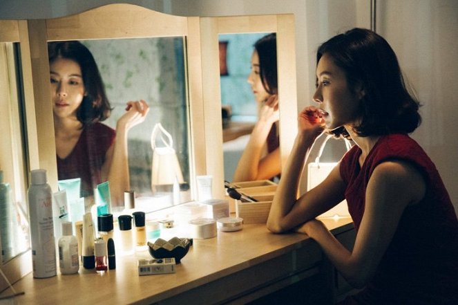 Sehsahng kkeuteui sarang - Filmfotók - Eun-jeong Han