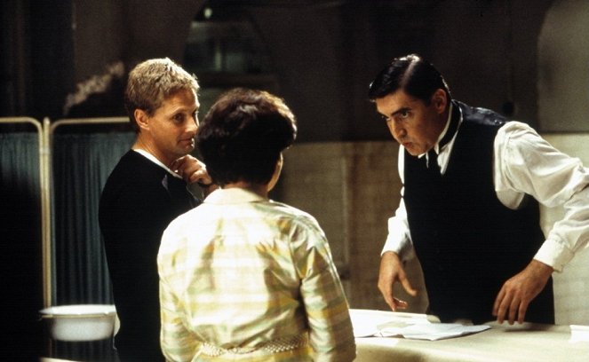 L'Amour, six pieds sous terre - Tournage - Nick Hurran, Alfred Molina