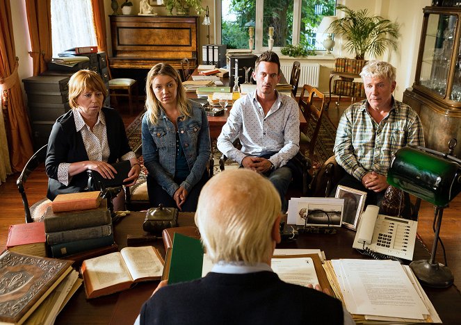 Marie Gruber, Karolina Lodyga, Sönke Möhring, Jörg Schüttauf