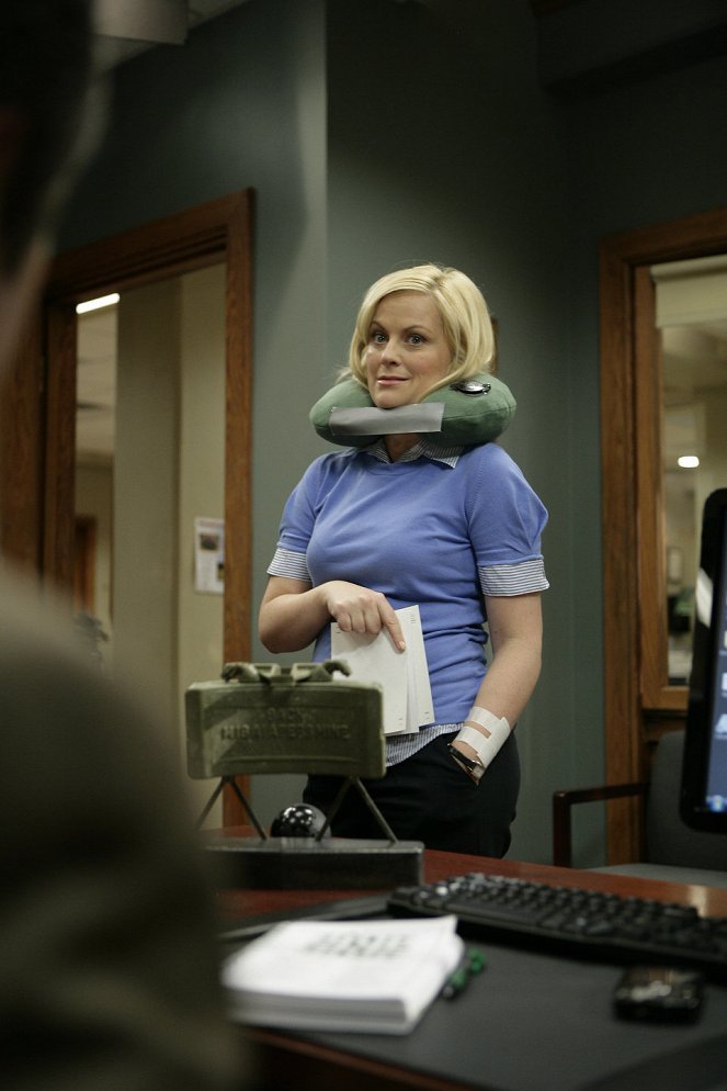Parks and Recreation - Pilot - Photos - Amy Poehler