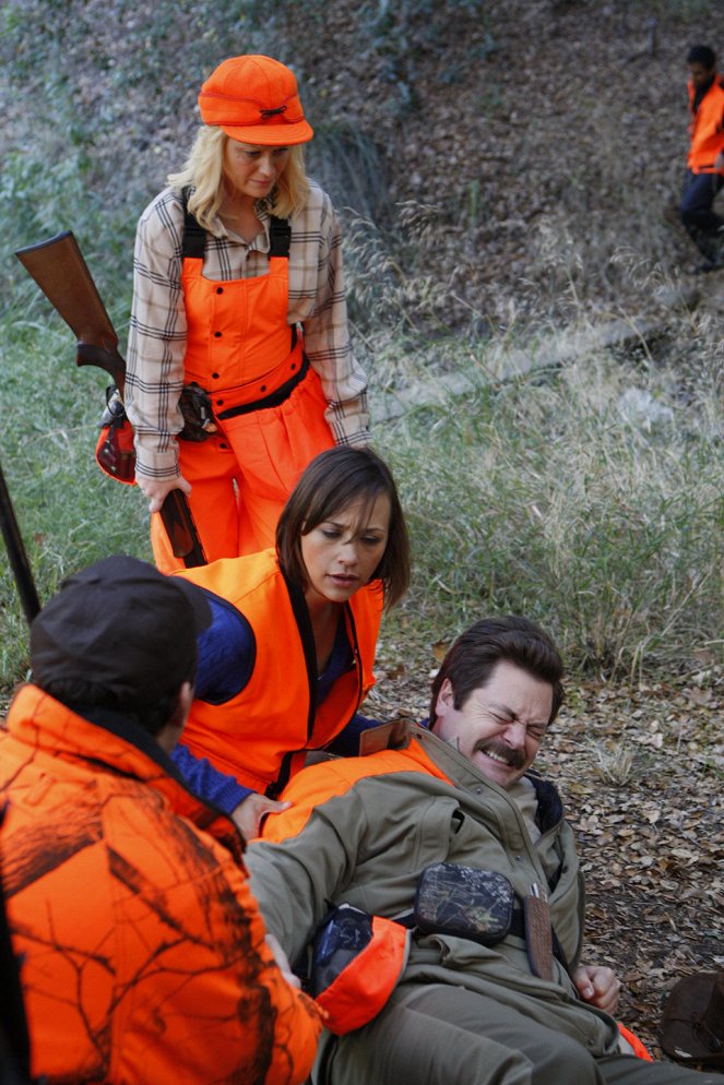 Parks and Recreation - Season 2 - Der Jagdausflug - Filmfotos - Amy Poehler, Rashida Jones, Nick Offerman