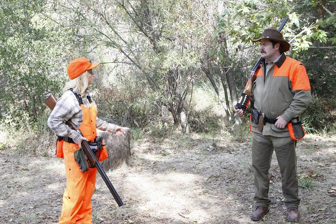 Parks and Recreation - Hunting Trip - Photos - Amy Poehler, Nick Offerman