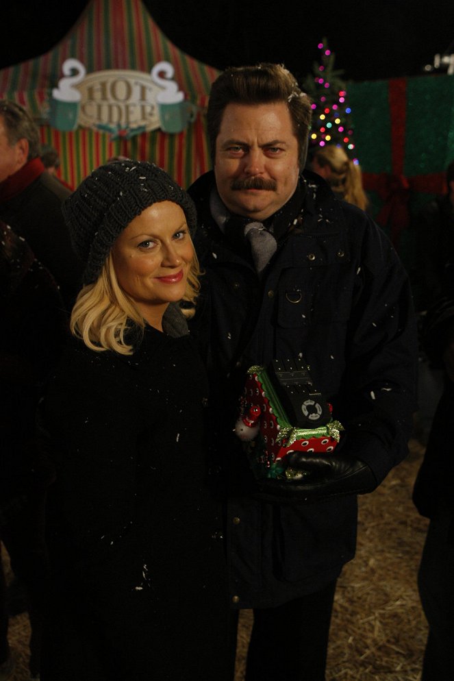 Parks and Recreation - Christmas Scandal - Promoción - Amy Poehler, Nick Offerman