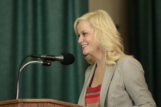 Parks and Recreation - Season 4 - Campaign Shake-Up - Photos - Amy Poehler