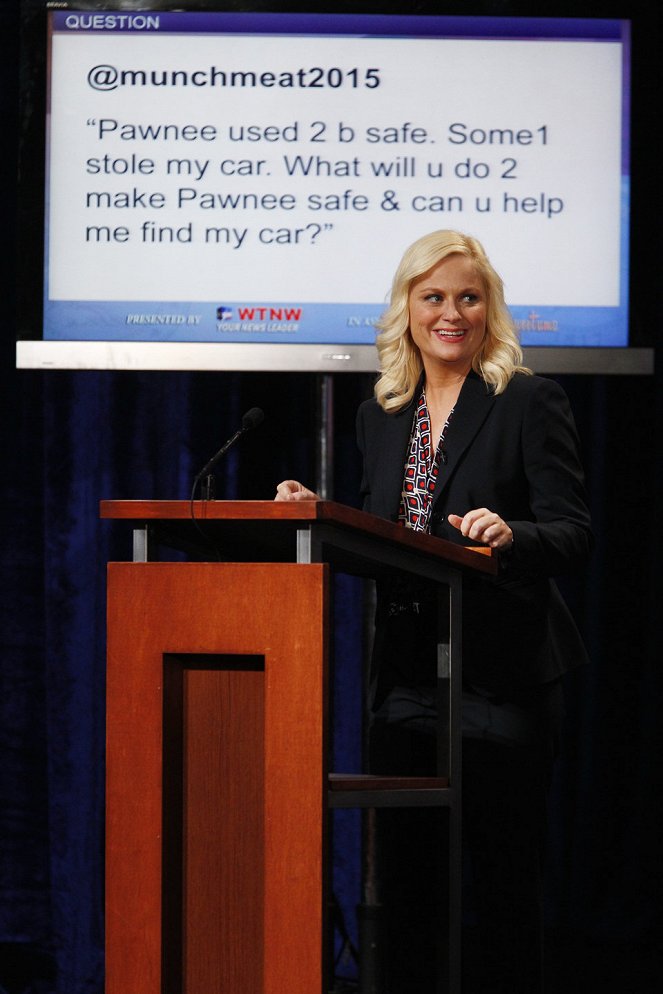 Parks and Recreation - The Debate - Photos - Amy Poehler
