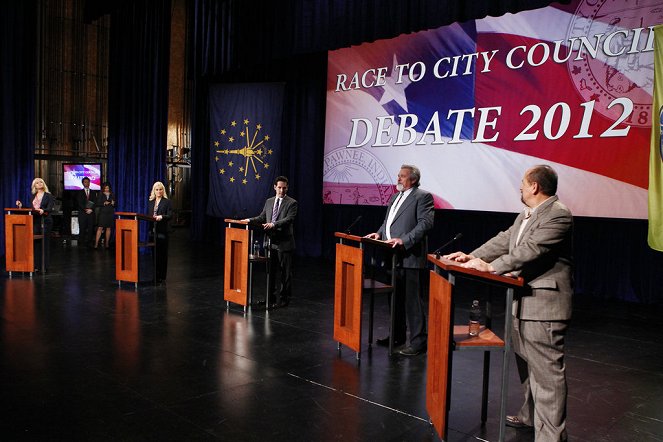 Parks and Recreation - The Debate - Photos