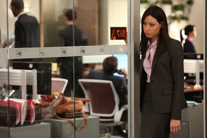 Parks and Recreation - How a Bill Becomes a Law - Photos - Aubrey Plaza