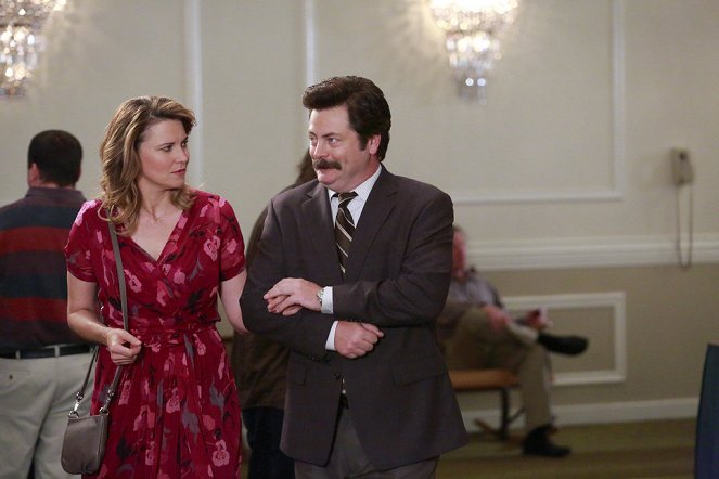 Parks and Recreation - Ron and Diane - Photos - Lucy Lawless, Nick Offerman