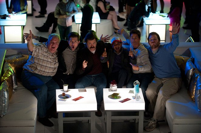 Odbor městské zeleně - Two Parties - Z natáčení - Jim O’Heir, Adam Scott, Nick Offerman, Aziz Ansari, Rob Lowe, Chris Pratt