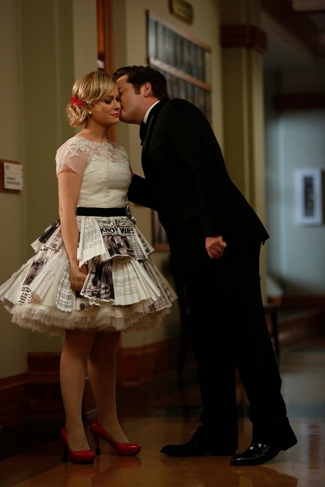 Parks and Recreation - Season 5 - Leslie and Ben - Photos - Amy Poehler, Nick Offerman