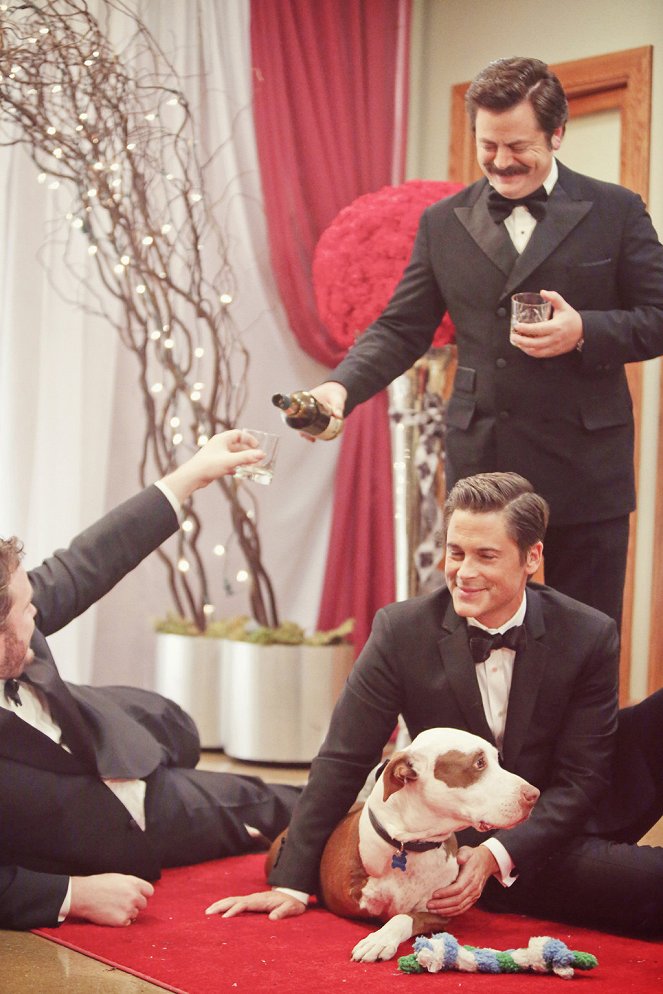 Parks and Recreation - Leslie and Ben - Photos - Nick Offerman, Rob Lowe