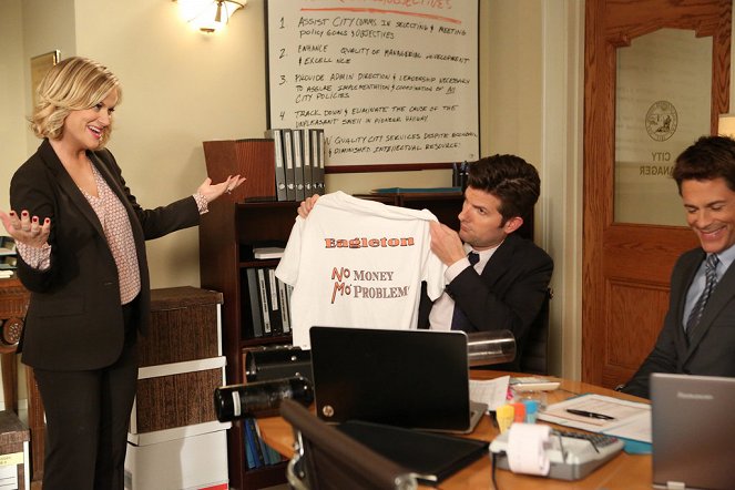 Parks and Recreation - The Pawnee-Eagleton Tip Off Classic - Photos - Amy Poehler, Adam Scott, Rob Lowe