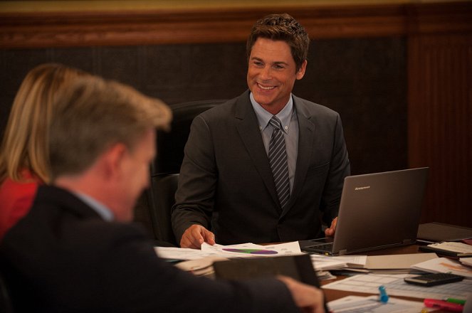 Parks and Recreation - The Pawnee-Eagleton Tip Off Classic - Photos - Rob Lowe